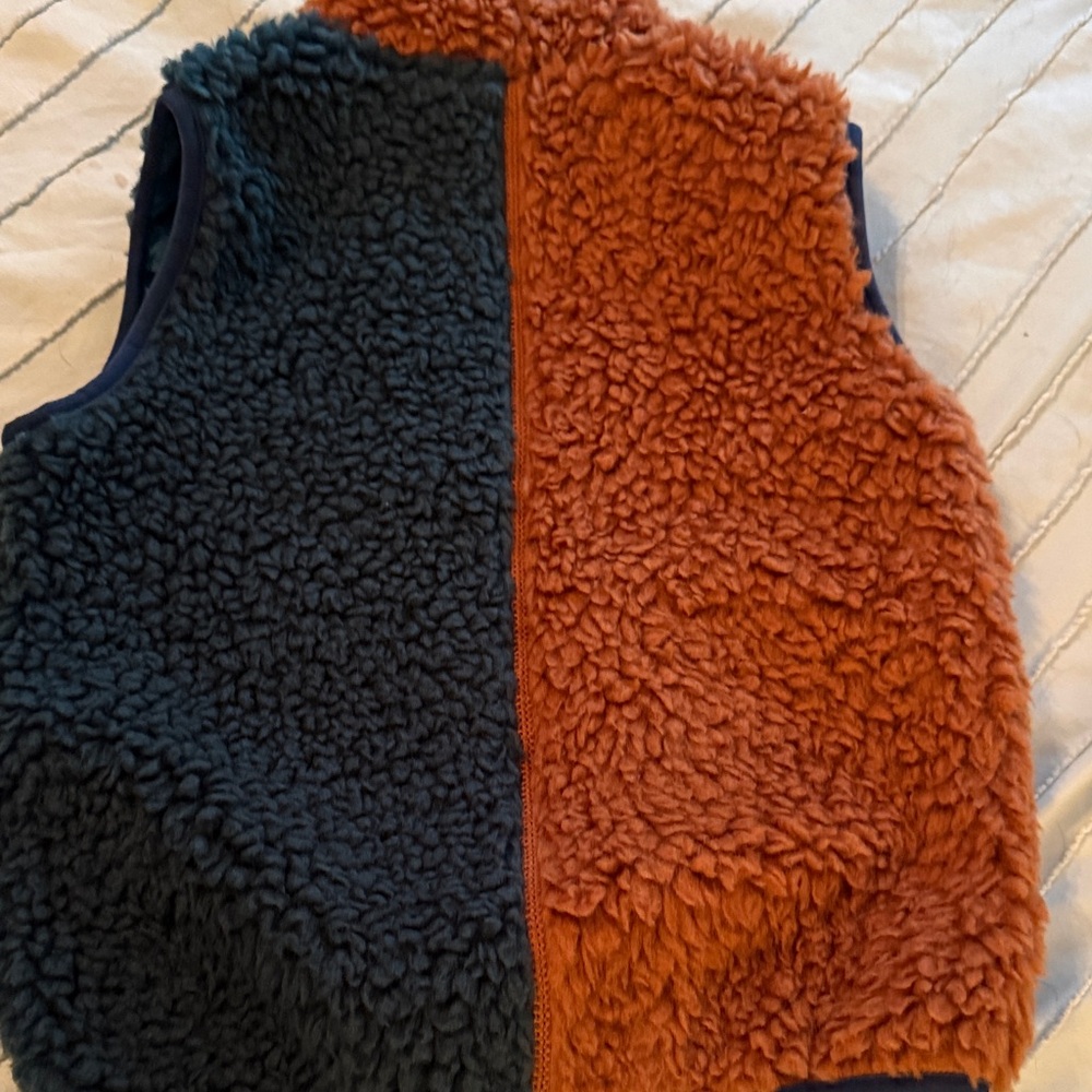 Patagonia Two-Tone Sherpa Vest - Rust Orange & deep teal green/blue - Picture 5 of 5